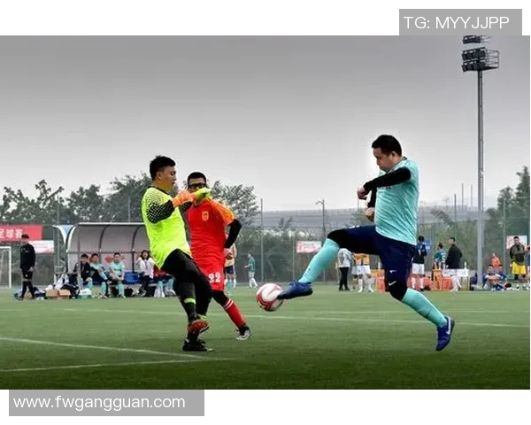 上海足球队的奋斗历程与荣耀追寻:一段不屈不挠的足球纪实之旅 上海足球队的奋斗历程与荣耀追寻:一段不屈不挠的足球纪实之旅