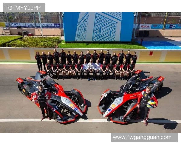 成都网球队以79分领跑大满贯积分榜展现强劲实力